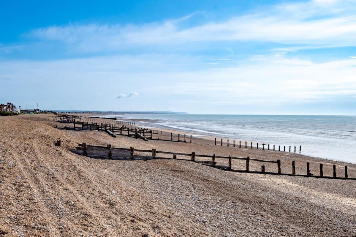 Escape To Paradise At Pevensey Bay Holiday Park 13 Woodland Walk Villa Exteriör bild